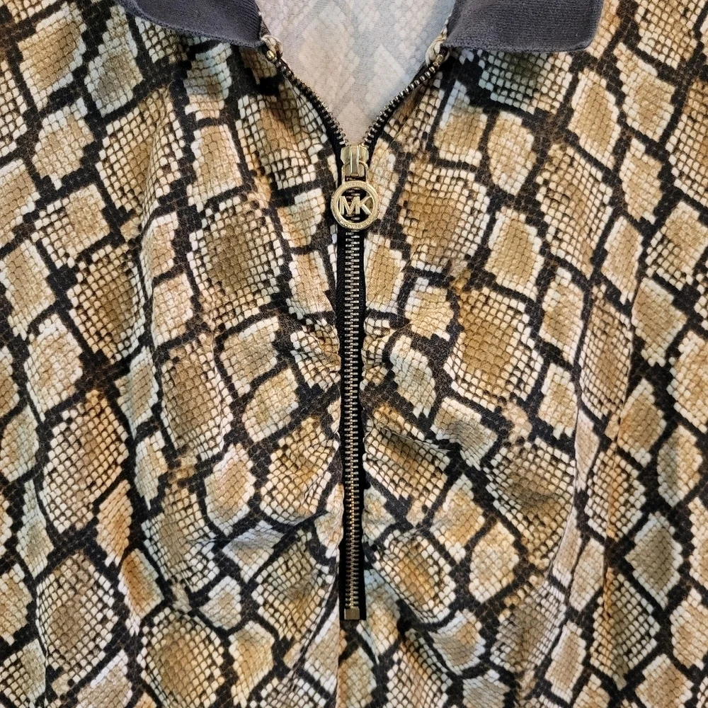 Michael Kors Snakeskin Print Ruched Bust 3/4 Zip Collared Short Sleeve Shirt